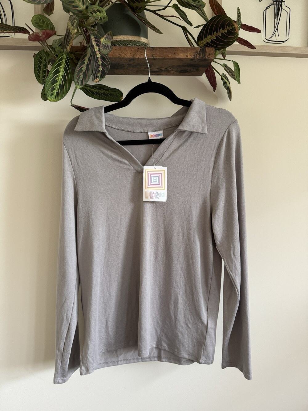 LuLaRoe‎ Courtney Top Womens Small S Gray Long Sleeve Polo Split Collar NWT